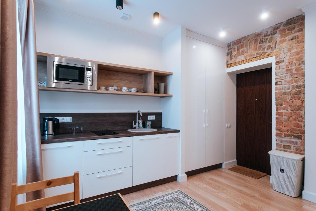Stylish Latvian-Style Studio Apartment Near City Center, Parks, Cafes & Public Transit Riga Exterior photo